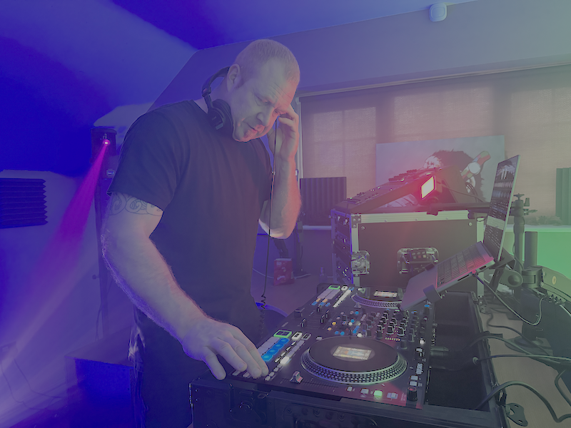 Stand aside DJ Mag, here's Pump Radio